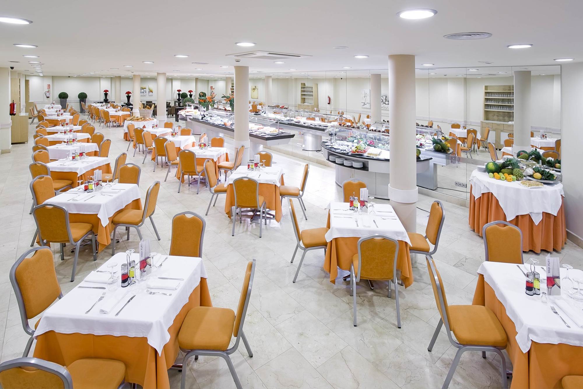 Gran Hotel סואנסס מסעדה תמונה